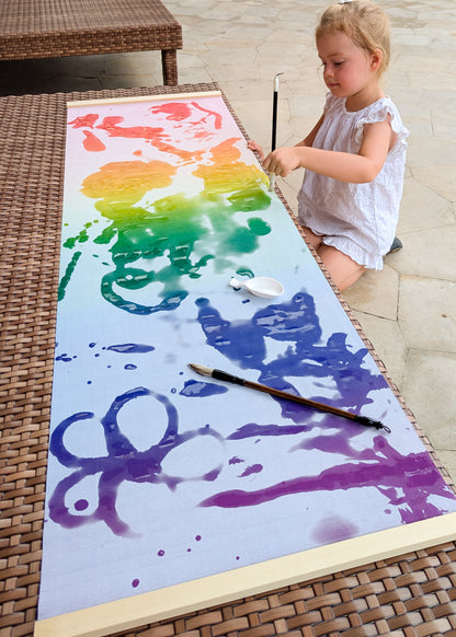 Wiederverwendbares Regenbogen Wassermaltuch + Wasserbecher & Pinsel gratis dazu!